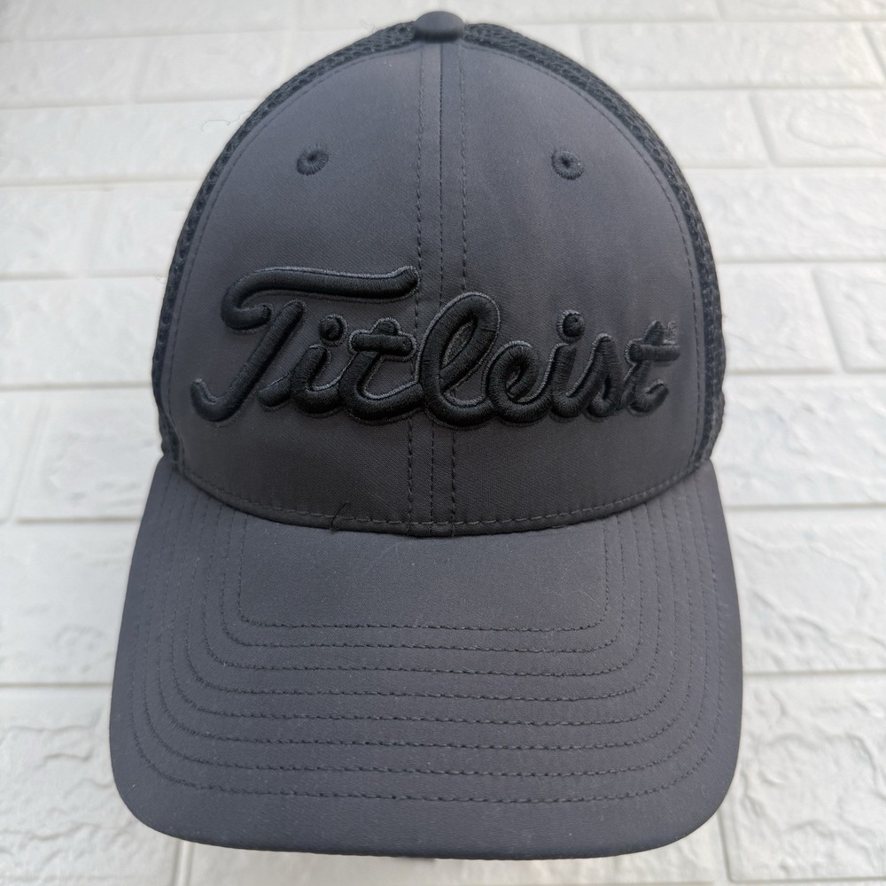 Titleist Golf Hat Cap FJ Fitted Gray Black Embroidered S/M Breathable